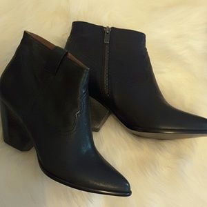frye pointed toe boots